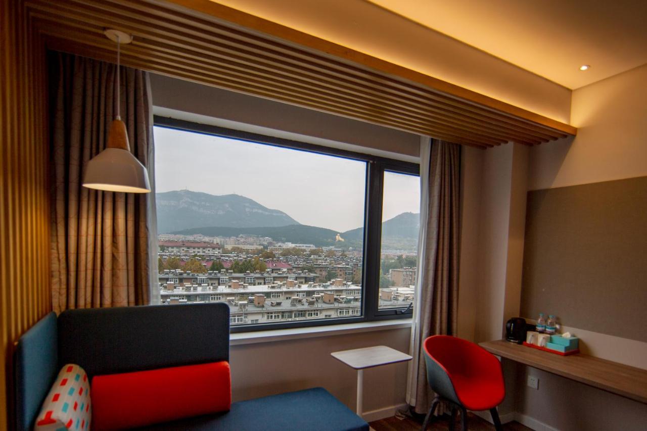 Holiday Inn Express Jinan Jingshi Road, An Ihg Hotel Ngoại thất bức ảnh