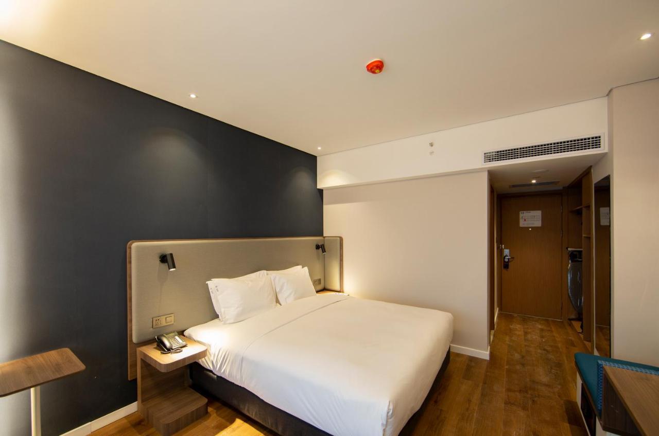 Holiday Inn Express Jinan Jingshi Road, An Ihg Hotel Ngoại thất bức ảnh