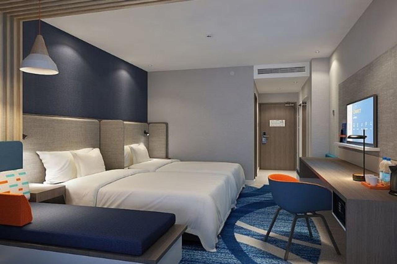 Holiday Inn Express Jinan Jingshi Road, An Ihg Hotel Ngoại thất bức ảnh